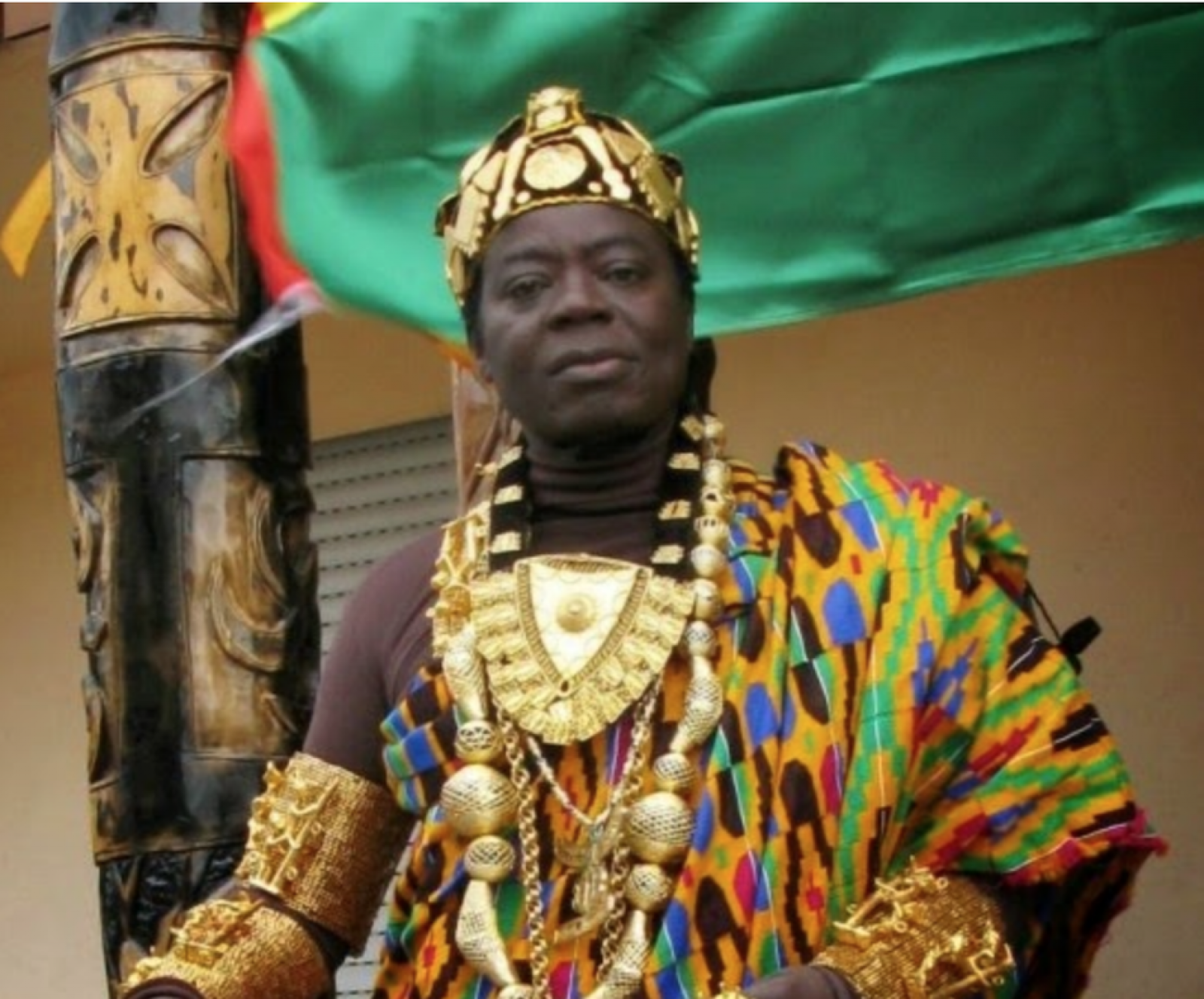 King africa. Король Банса. Король Тогбе Нгорифия Кифа коси Банса. Гана Король. Африканский вождь.