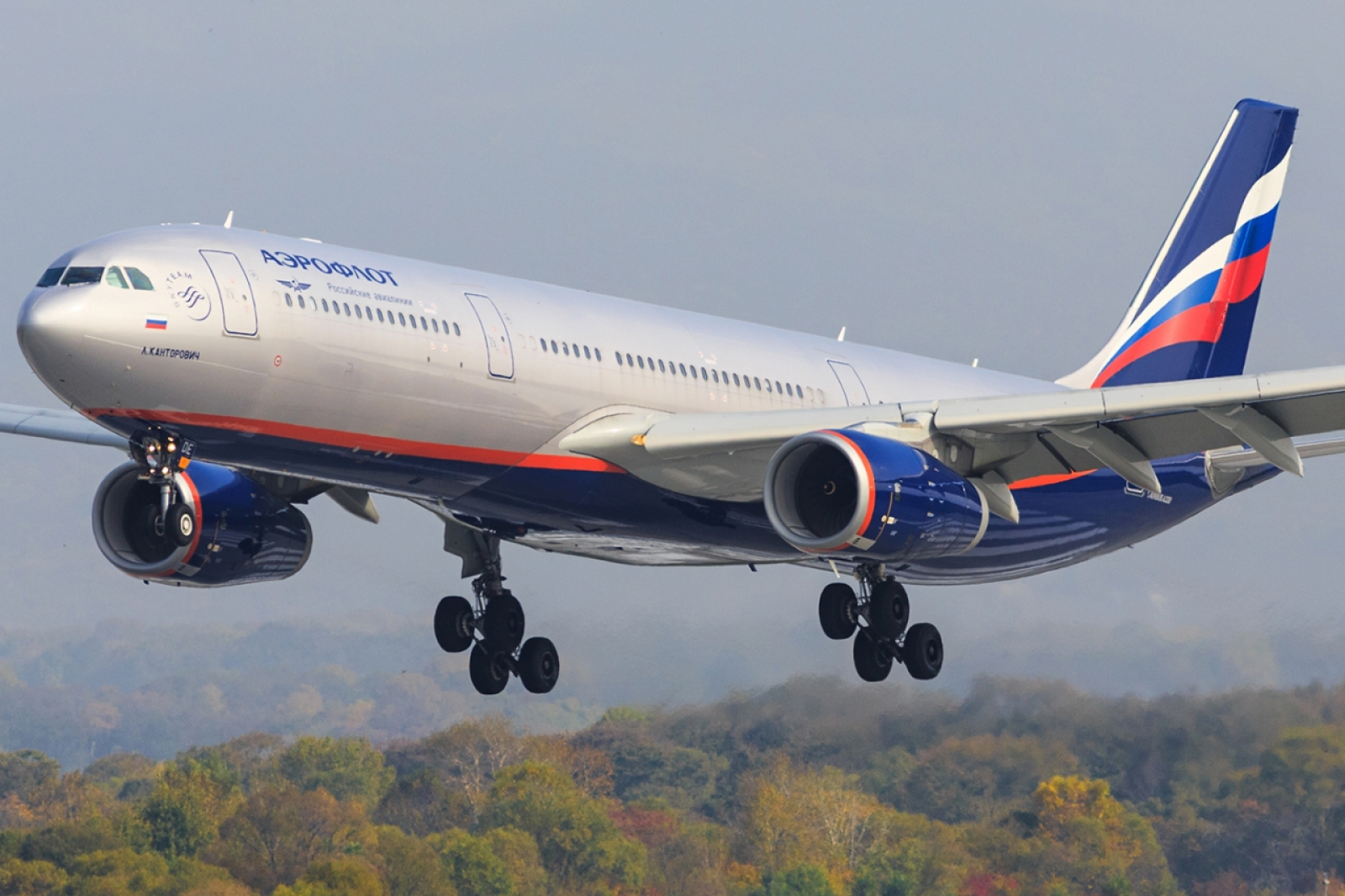 Aeroflot's. Пассажирский самолет Аэрофлот Airbus 330. Airbus a330 