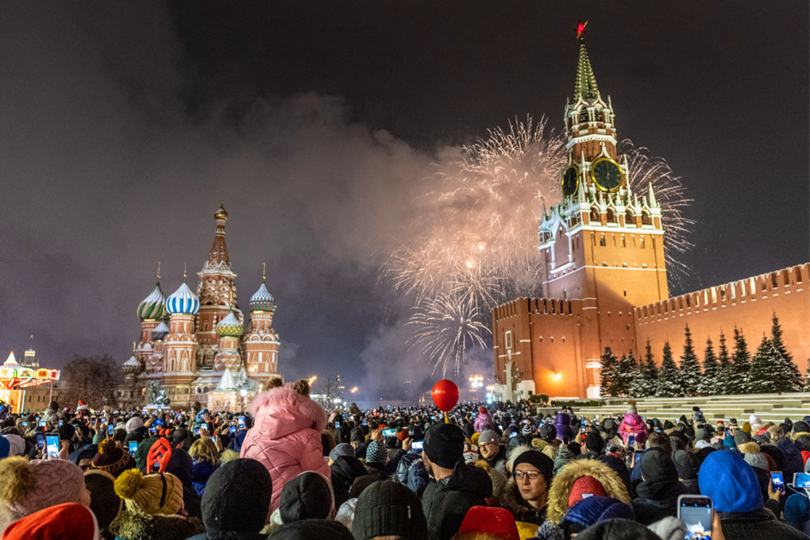 Свеж нов россии. Красная площадь новый год. Празднование нового года. Красный плошад на новый году. Краснаяплрщадь новый год.