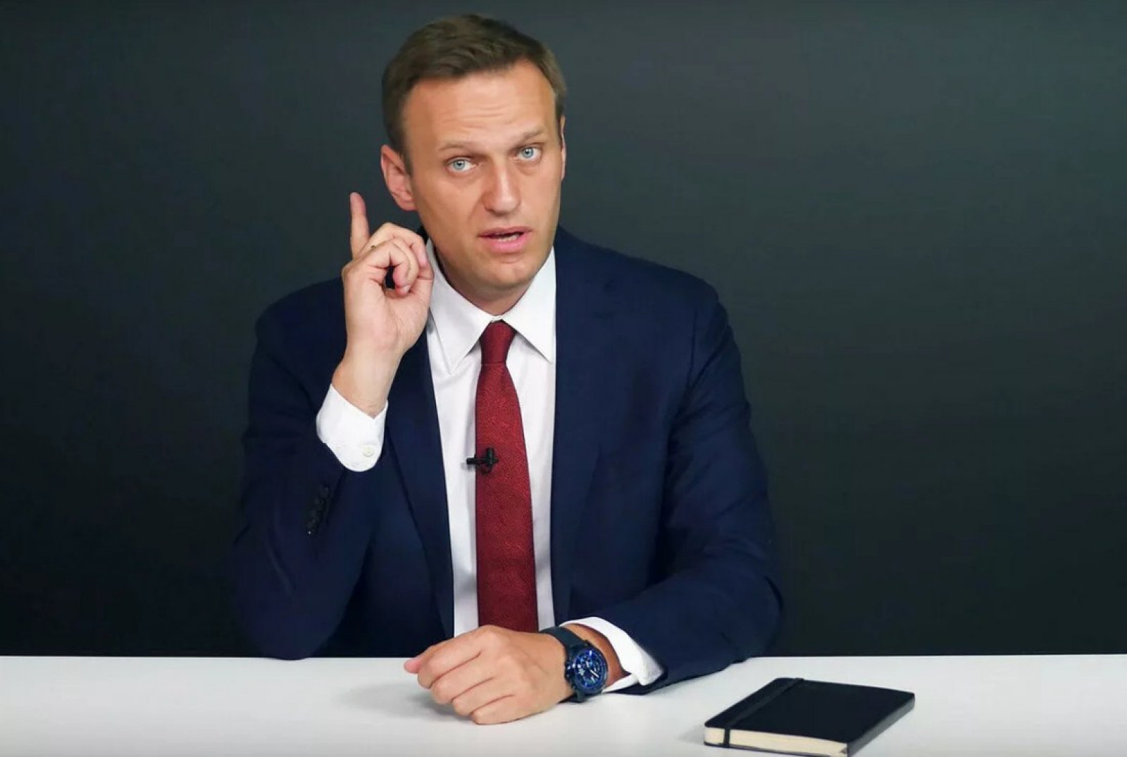 Блогера навального. Навальный.