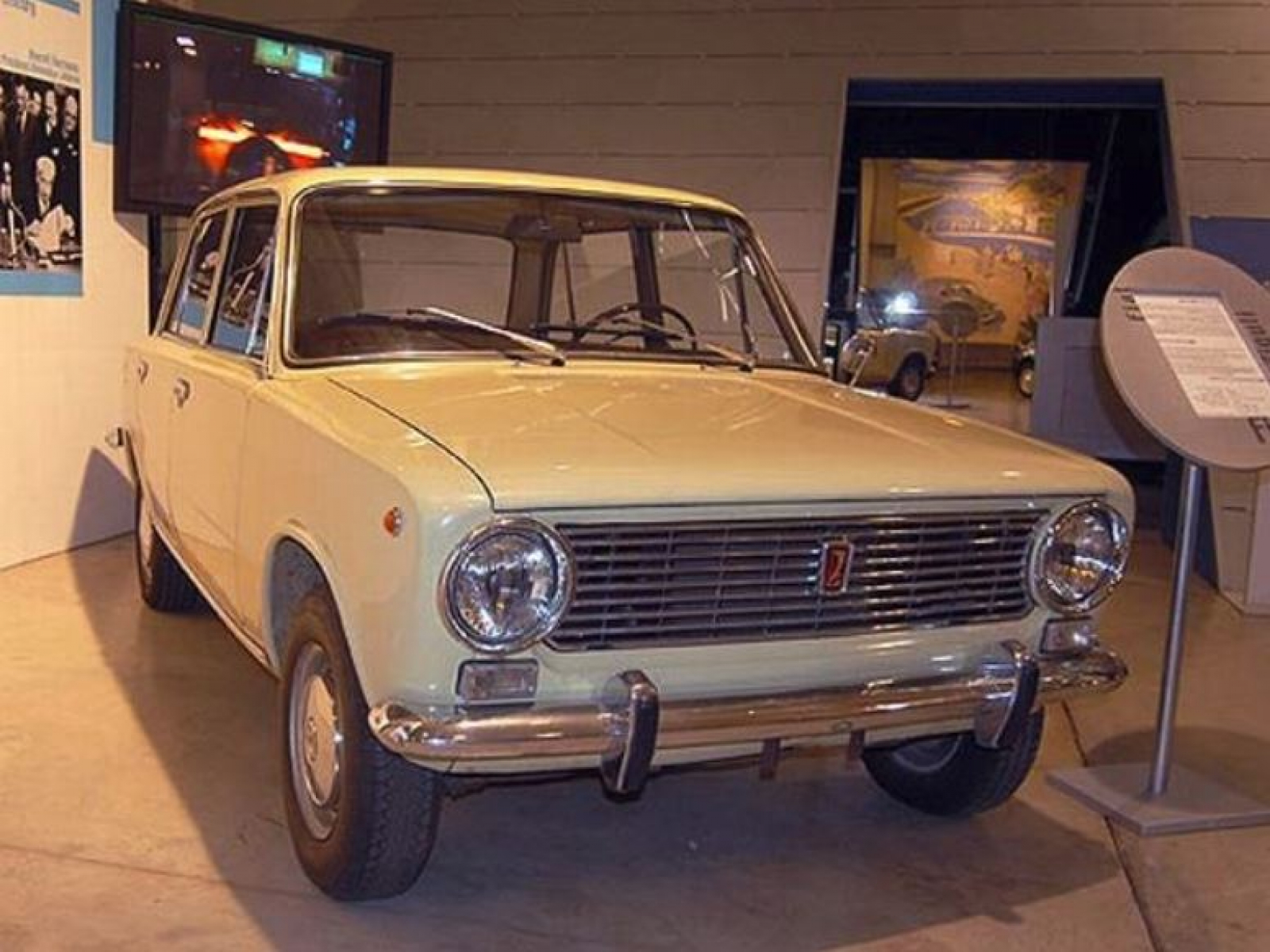 Злоумышленники подменили часть машин из музея Fiat "Жигулями"
