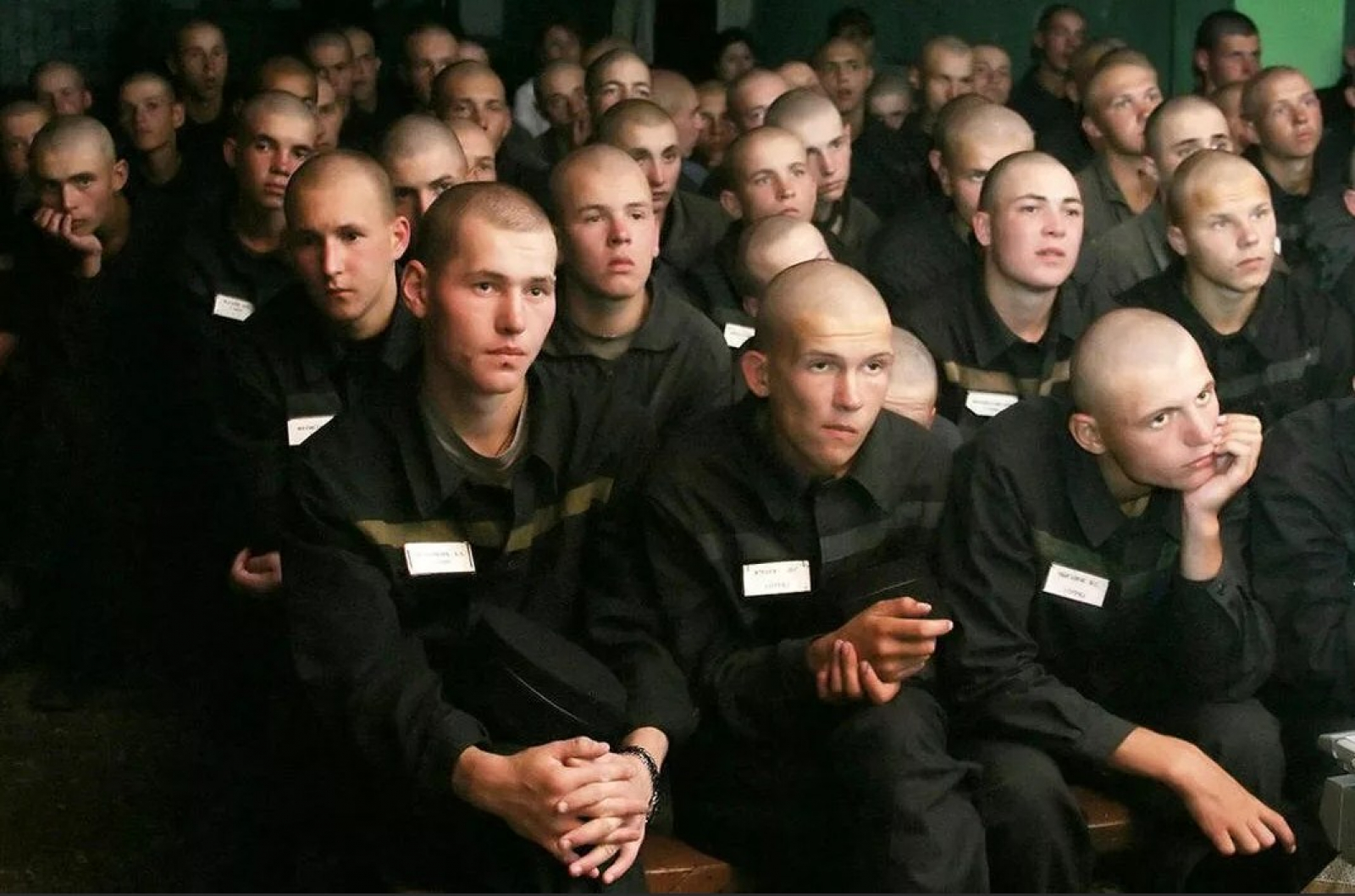 Малолетняя заключенная. Икшанская воспитательная колония для несовершеннолетних 2002 году. Воспитательные колонии для несовершеннолетних в России 2022 год. Заключенные в колонии.