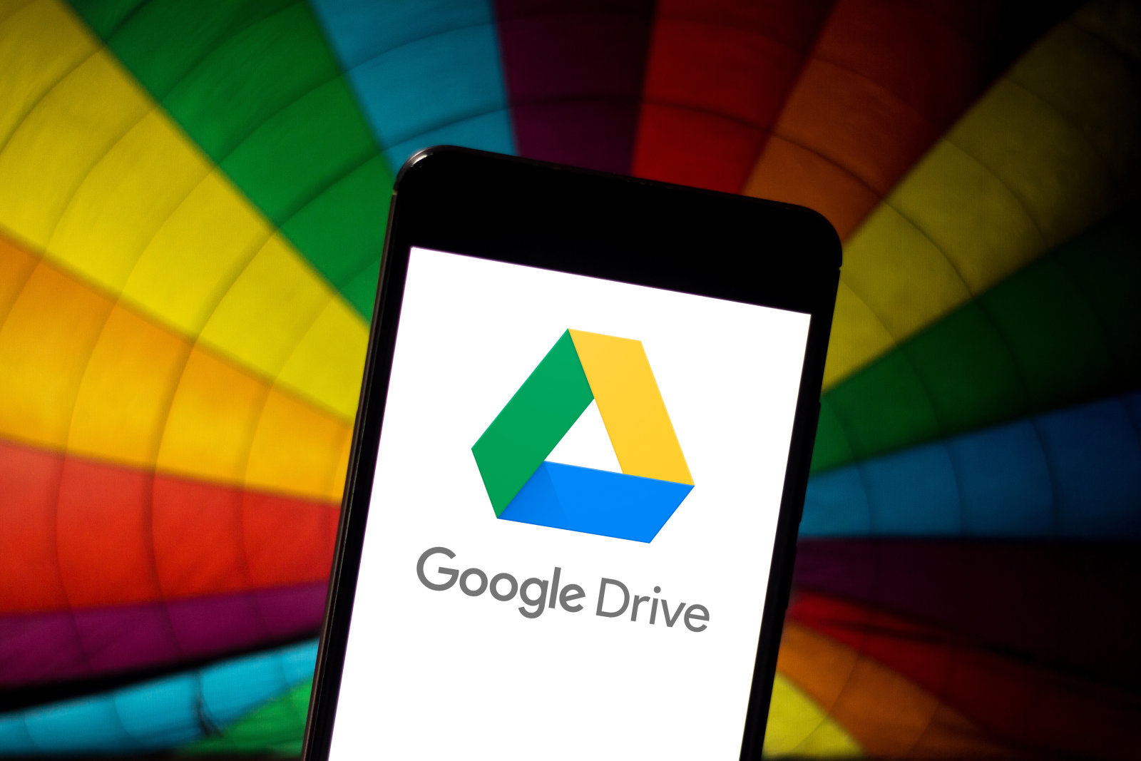 С 1 января на сервисе Google Drive запретят хранить документы на русском  языке