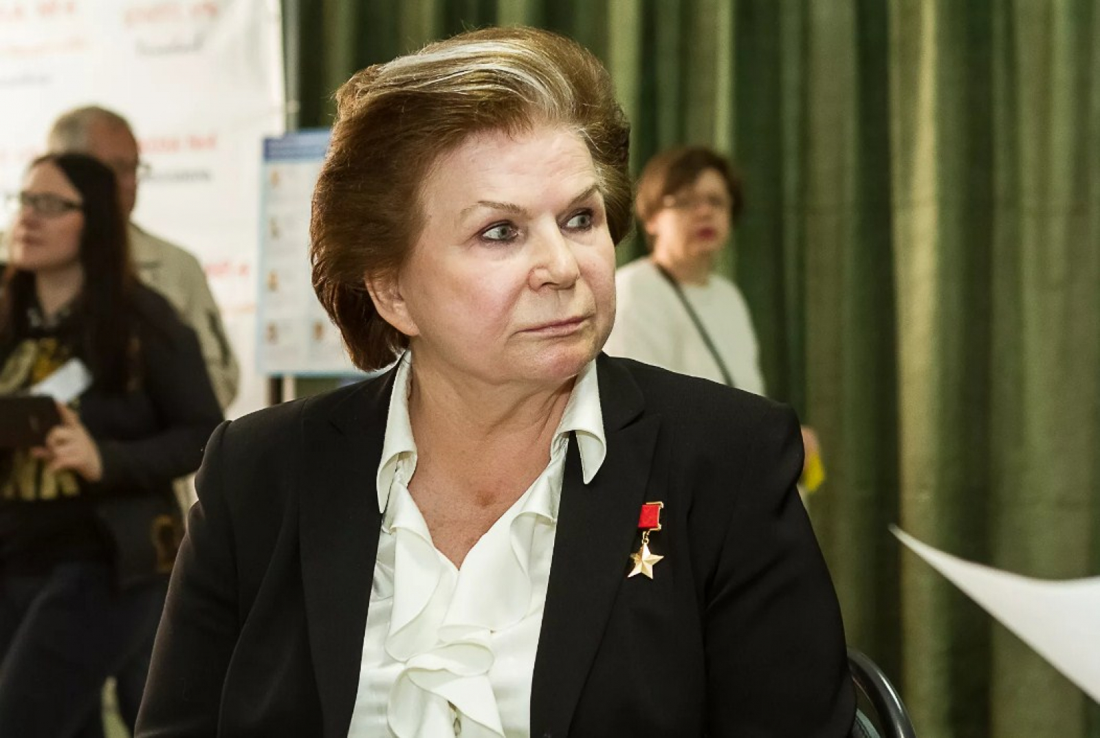 Валентина Терешкова попросила Лукашенко внести изменения в Конституцию ...