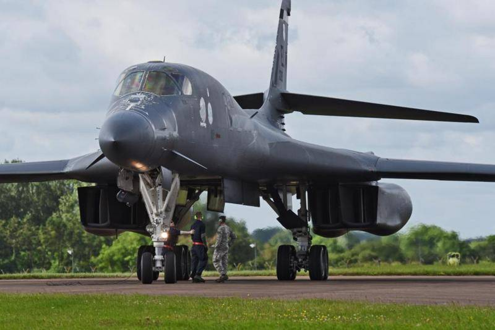 B1 15. ВВС США B-1b Lancer. Rockwell b-1 Lancer ВВС США. Бомбардировщики США B-1b Lancer. Самолёт бомбардировщик b1b.