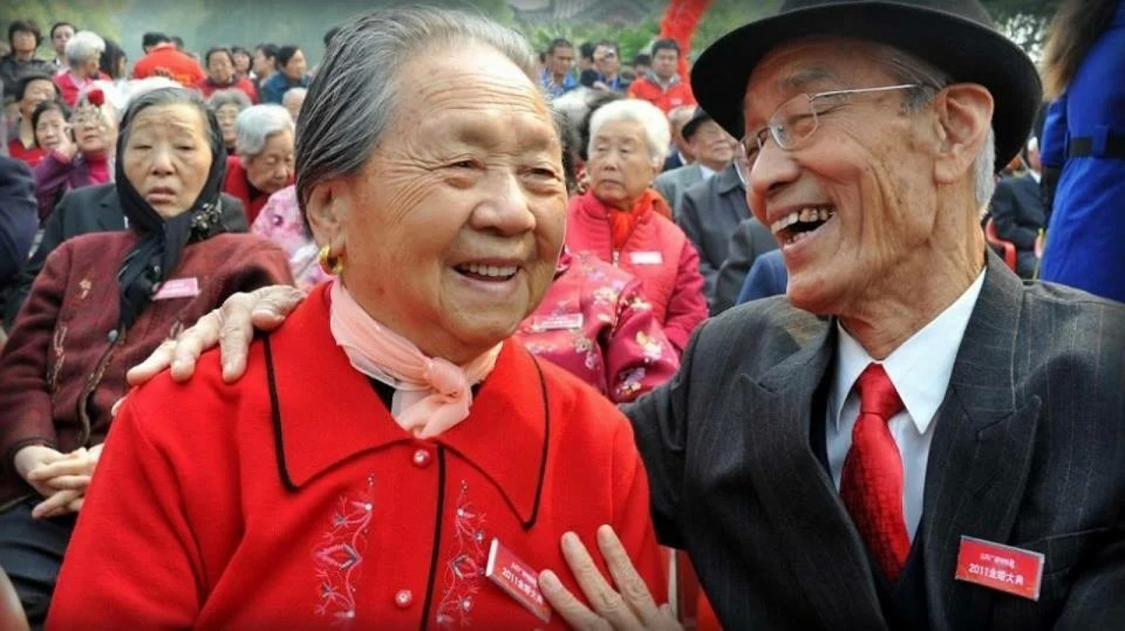 Японские пожилые мамы. Китайский старик. Китай пожилые люди. Старик китаец.