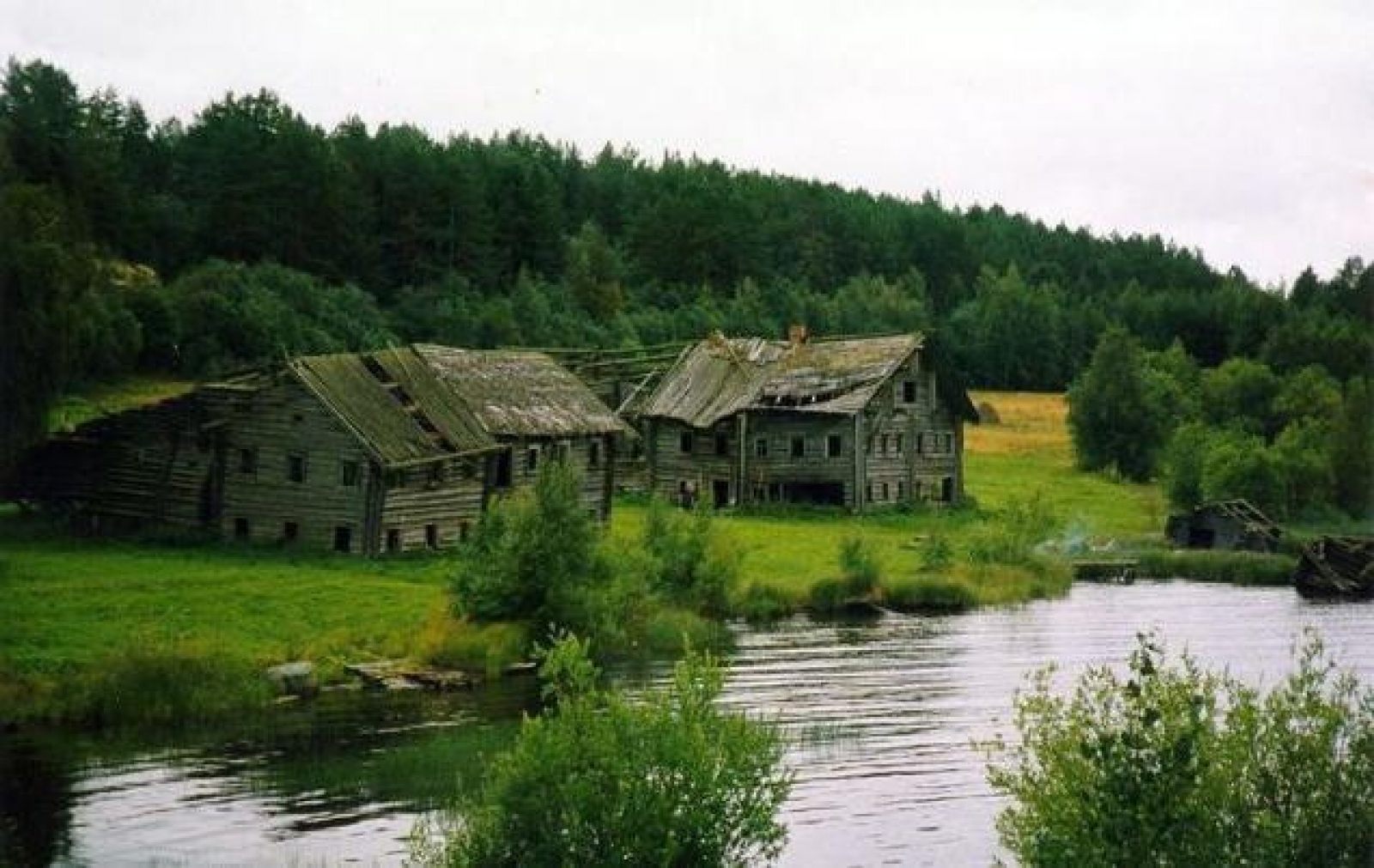 Поселки карелии. Деревня Пегрема. Республика Карелия. Карельская деревня Пегрема. Заброшенная деревня в Карелии Пегрема. Деревня Пегрема Медвежьегорский район.