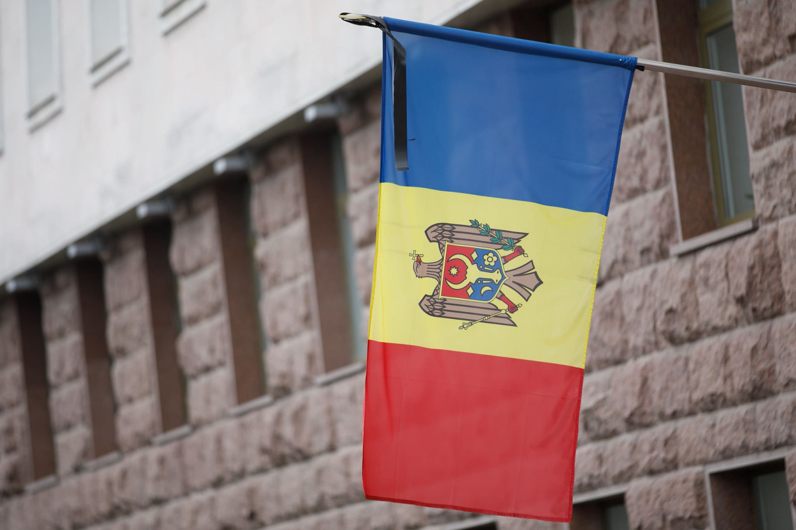 Молдован, не владеющих румынским языком, лишат гражданства