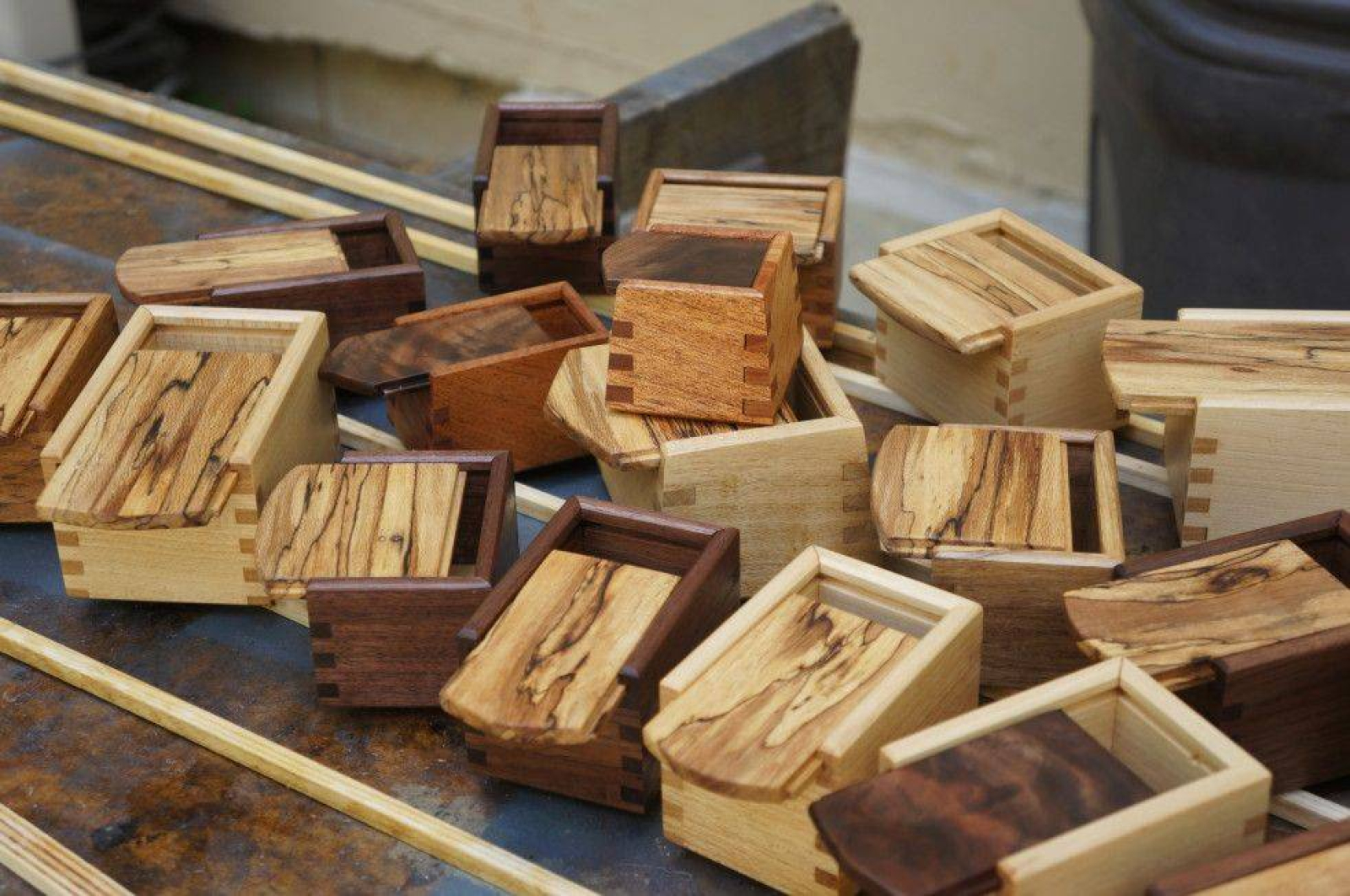 Мелкие деревянные изделия